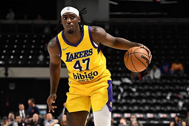 南湾湖人逆转撕裂城混音 卡鲁马27分引领胜局