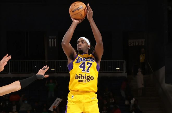 南湾湖人逆转撕裂城混音 卡鲁马27分引领胜局