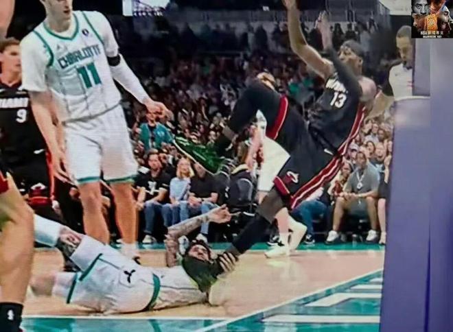 三球恶意犯规引争议 热火质疑判罚公正性